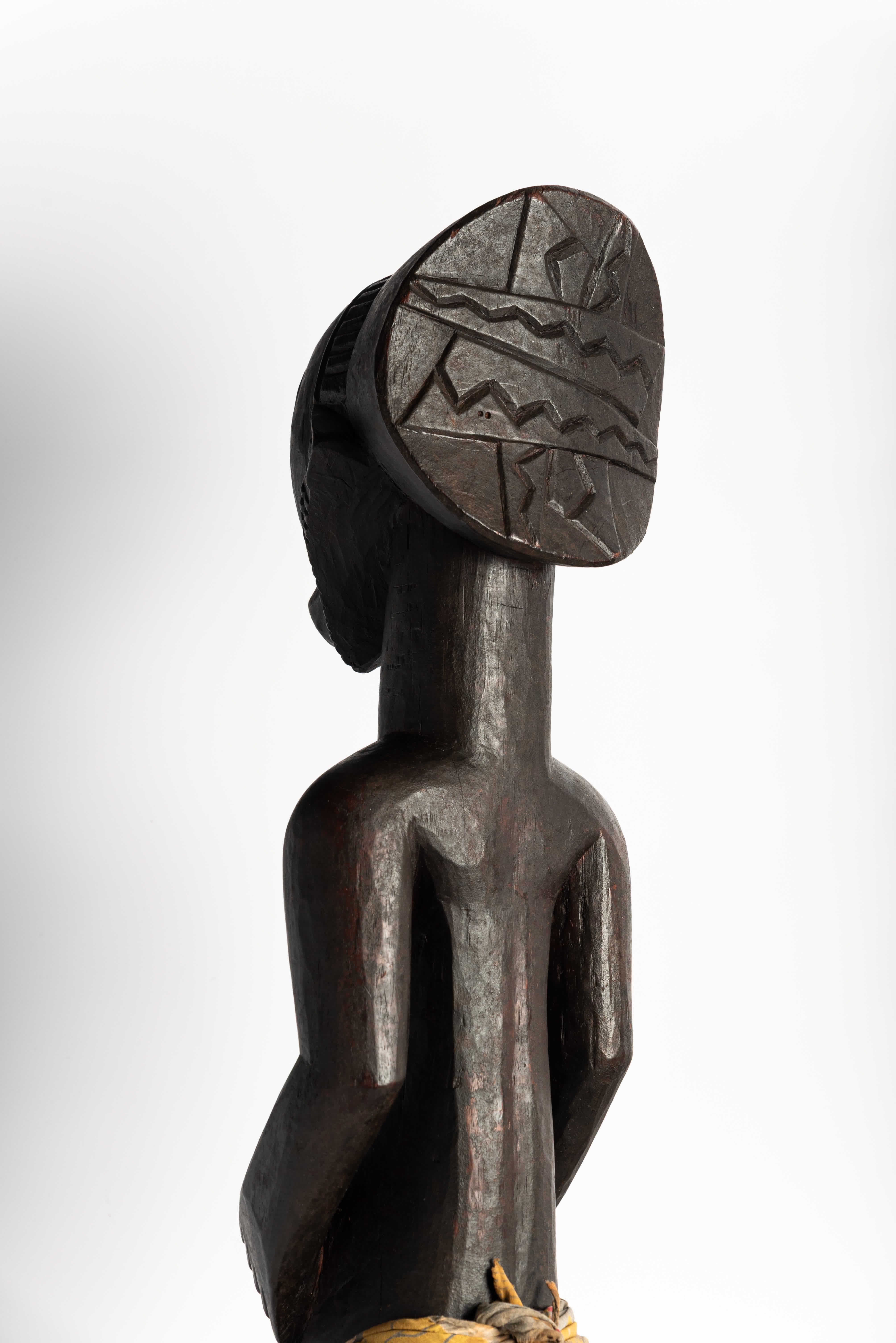 Hemba Statue - angolazione laterale