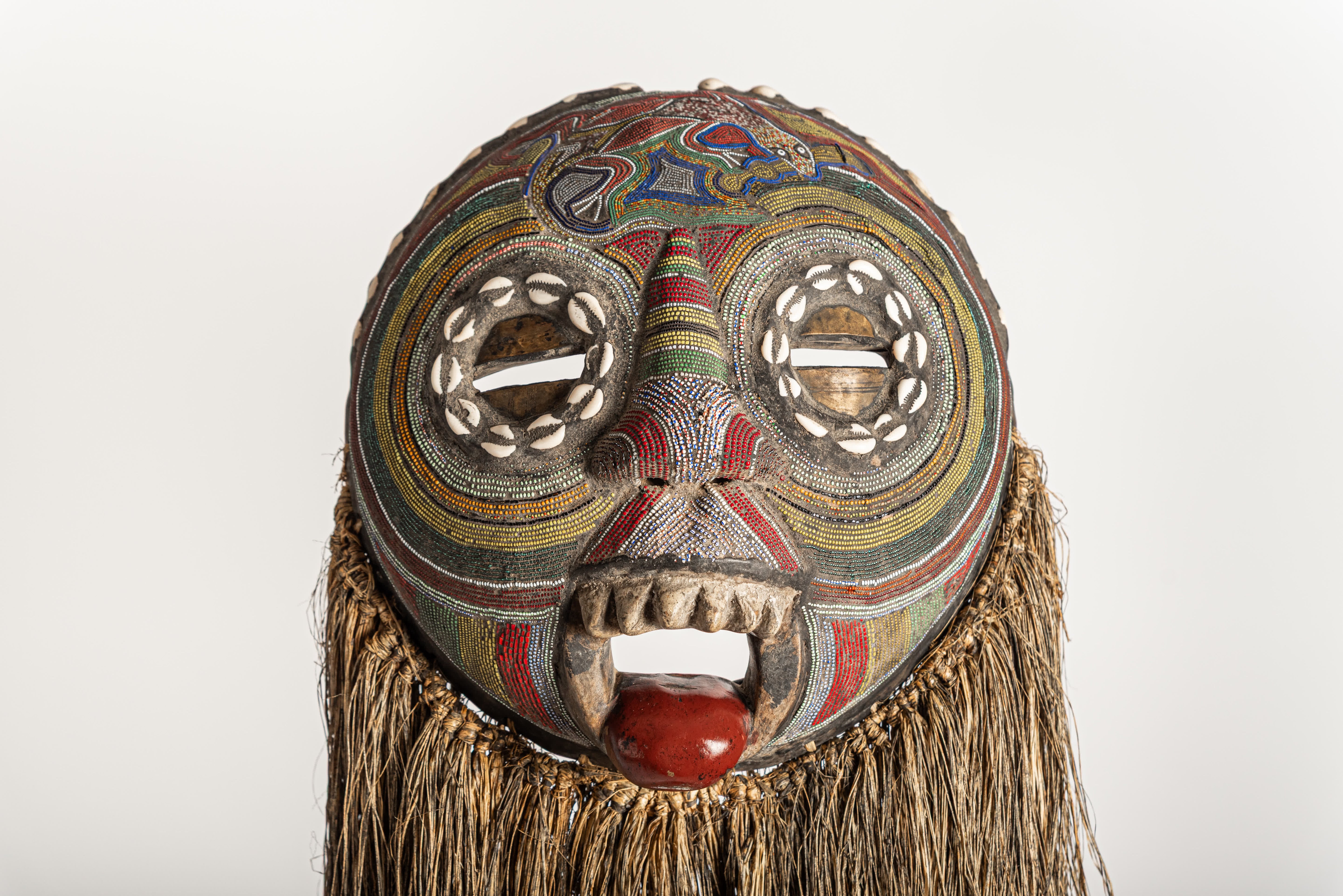 Baluba Round Mask