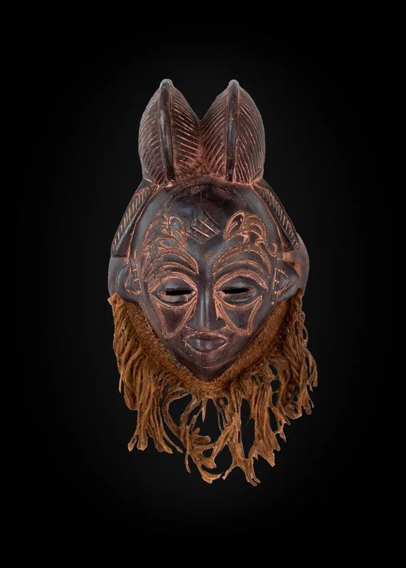 Punu, Spirit Mask with raffia - Gabon, Punu tribe, 19 -20th century