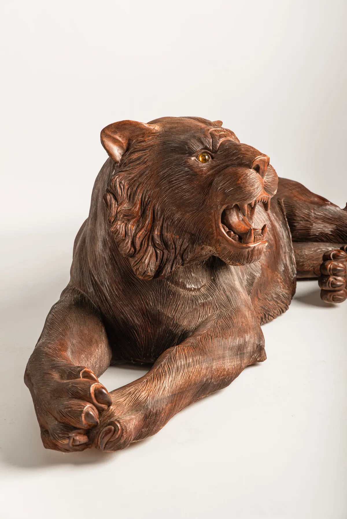 Lion Figure, view 12