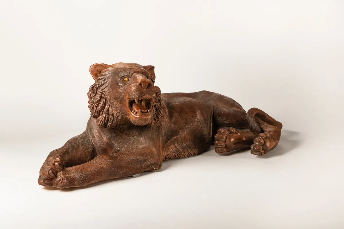 Lion Figure, view 8