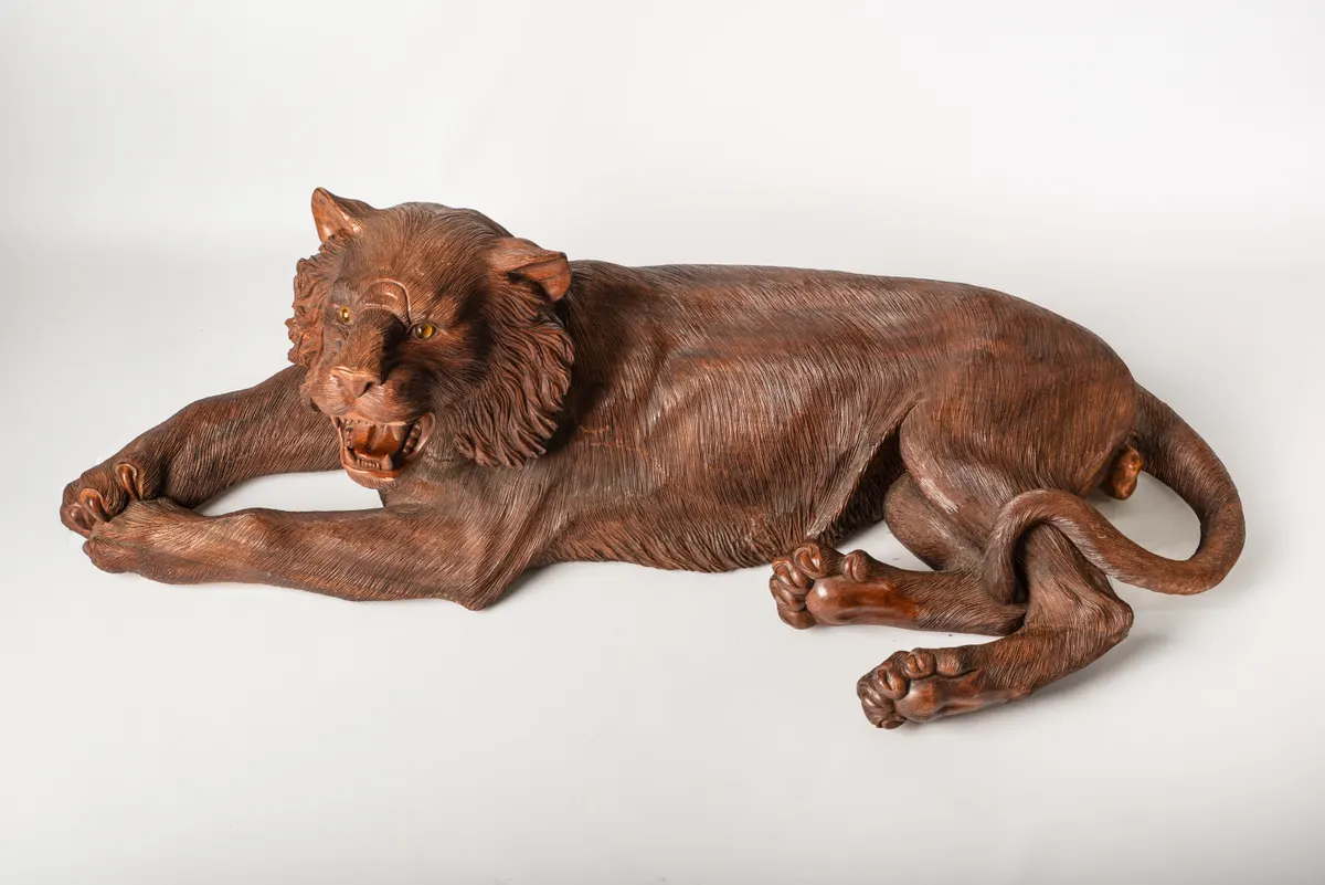 Lion Figure, view 9